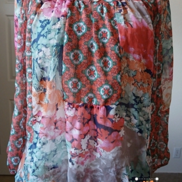 Floral Multicolor Women's Top - Picture 3 of 4